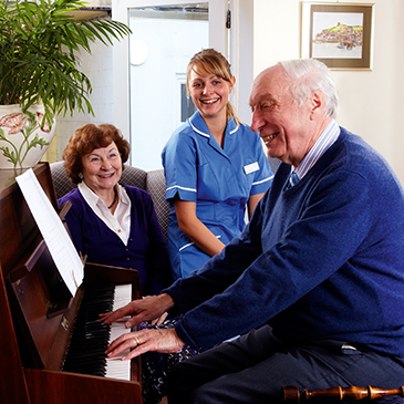 Singing With Residents - Westward Care