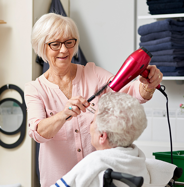 Friends meet for a coffee - Westward Care